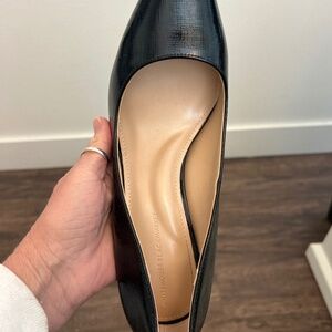 White House black market Saffiano comfort pump black